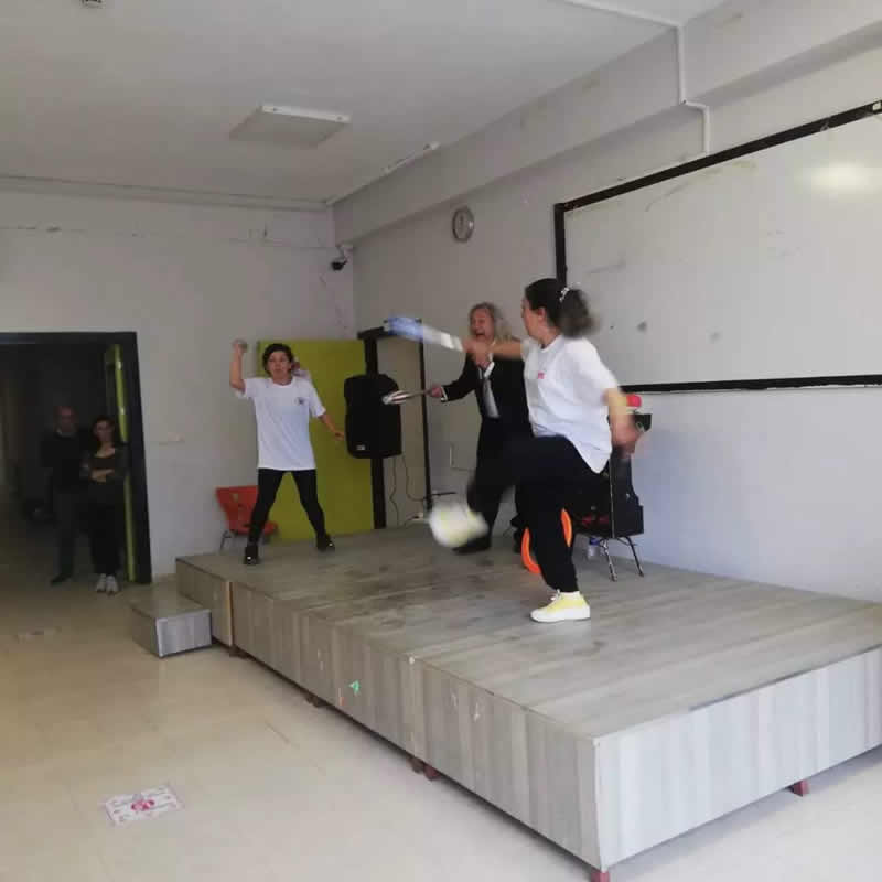 2023/TİYATRO PEMBE KURBAĞA EKİBİ